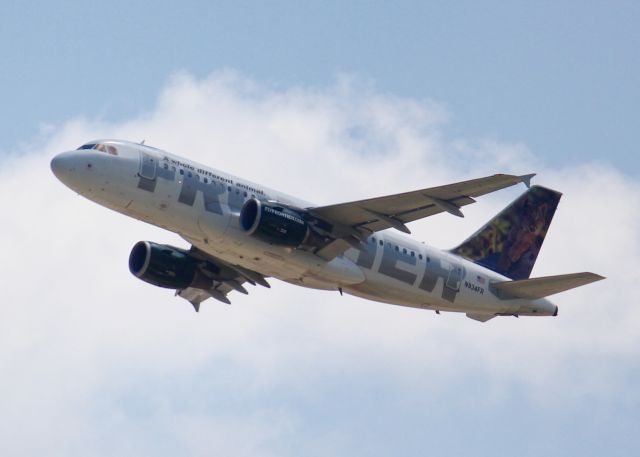 Airbus A319 (N934FR) - At DFW.