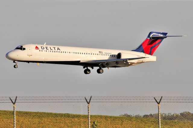 Boeing 717-200 (N969AT)