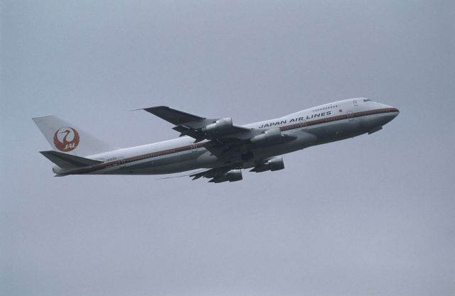 Boeing 747-200 (JA8169) - Departure at Narita Intl Airport Rwy16 on 1988/07/05