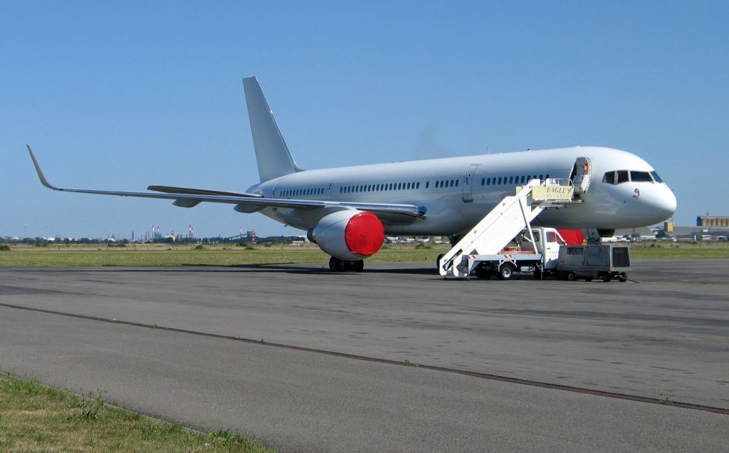 Boeing 757-200 (N624AG)