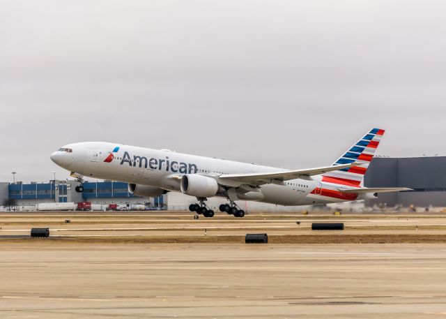 Boeing 777-200 (N777AN)