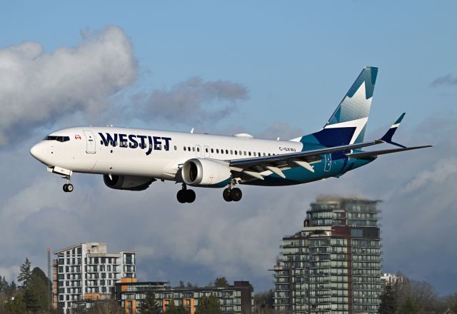 Boeing 737 MAX 8 (C-GXWJ)