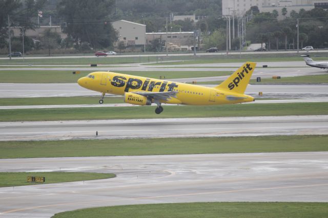 Airbus A319 (N534NK) - The Yellow Banana lifting off of 10L for Boston (KBOS).