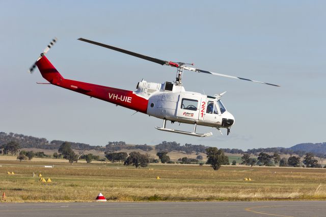 Bell UH-1V Iroquois (VH-UIE) - Pays Helicopters (VH-UIE) Bell UH-1E Iroquois at Wagga Wagga Airport