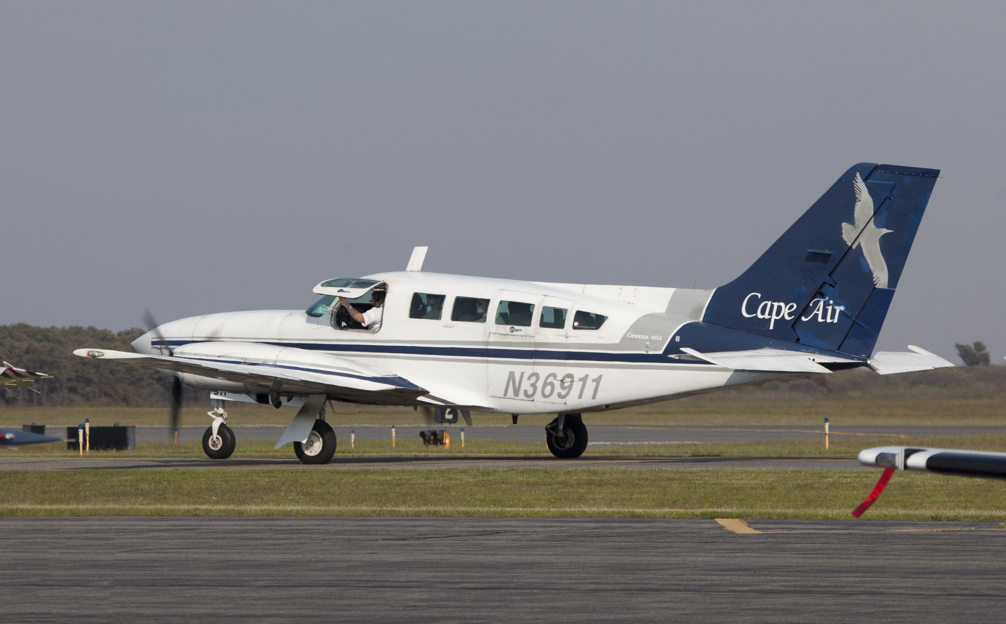 Cessna 402 (N36911)