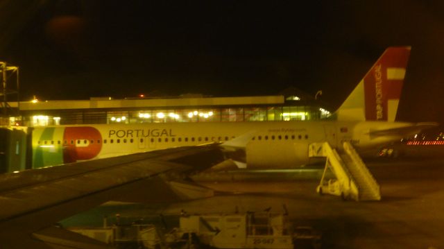 Airbus A320 (CS-TNH) - Delivered to TAP Portugal in 1999