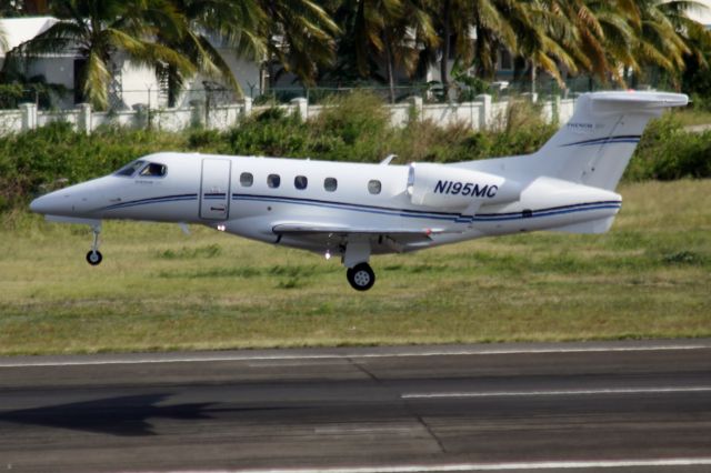 Embraer Phenom 300 (N195MC)