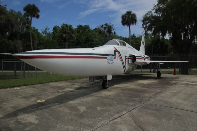 — — - NASA NORTHROP F5E. SHAPED SONIC BOOM DEMONSTRATION ( SSBD ) ONE OF A KIND NOW RESIDING AT VALIANT AIR COMMAND MUSEUM  TITUSVILLE FLORIDA