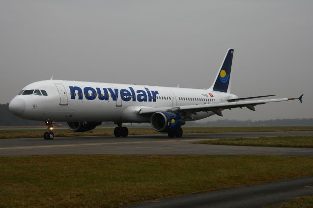 Airbus A321 (TS-IQB)