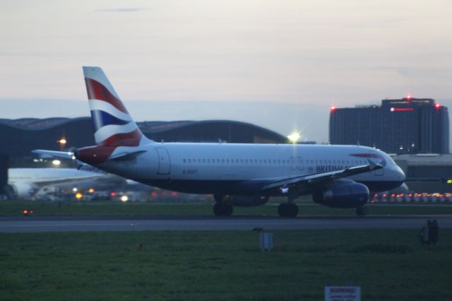 Airbus A320 (G-EUUT) - A British Airways A320 taking off from runway 27R. br /br /Location: Northern Perimiter Road, beside runway 27R.br /Date: 27.10.22 (dd/mm/yy).