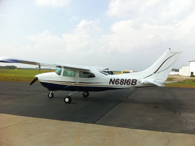 Cessna Centurion (N6816B)