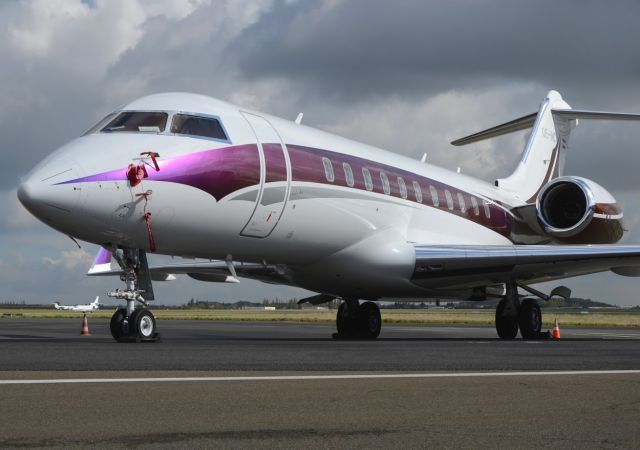 Bombardier Global Express (OE-INC)