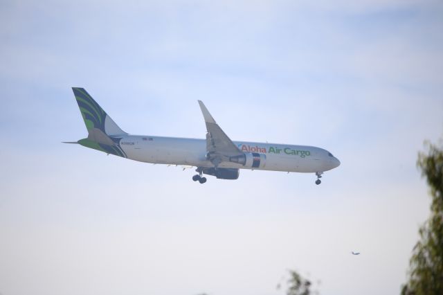 BOEING 767-300 (N399CM)