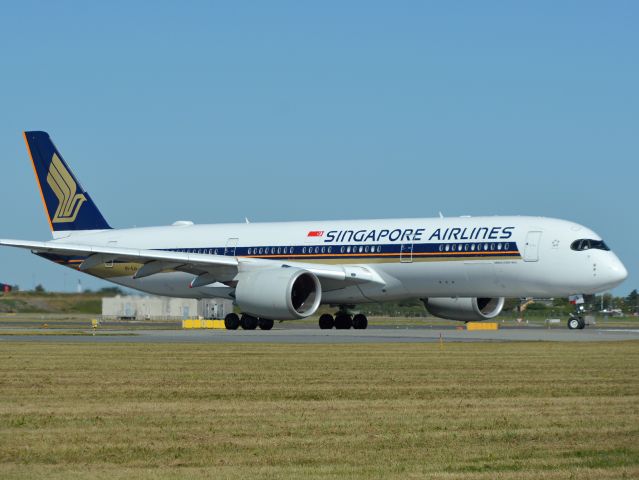 Airbus A350-900 (9V-SJA) - Ready to take of RWY04R