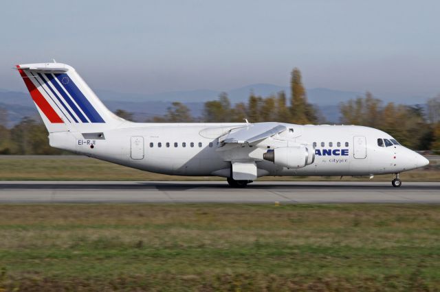 Avro Avroliner (RJ-85) (EI-RJI) - "Air France" livery