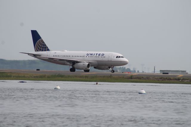 Airbus A319 (N815UA)