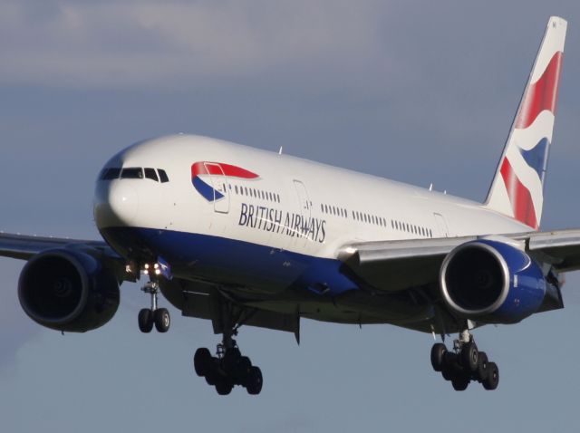 Boeing 777-200 (G-YMMI) - Speedbird 103 short final for Rwy34 in Calgary