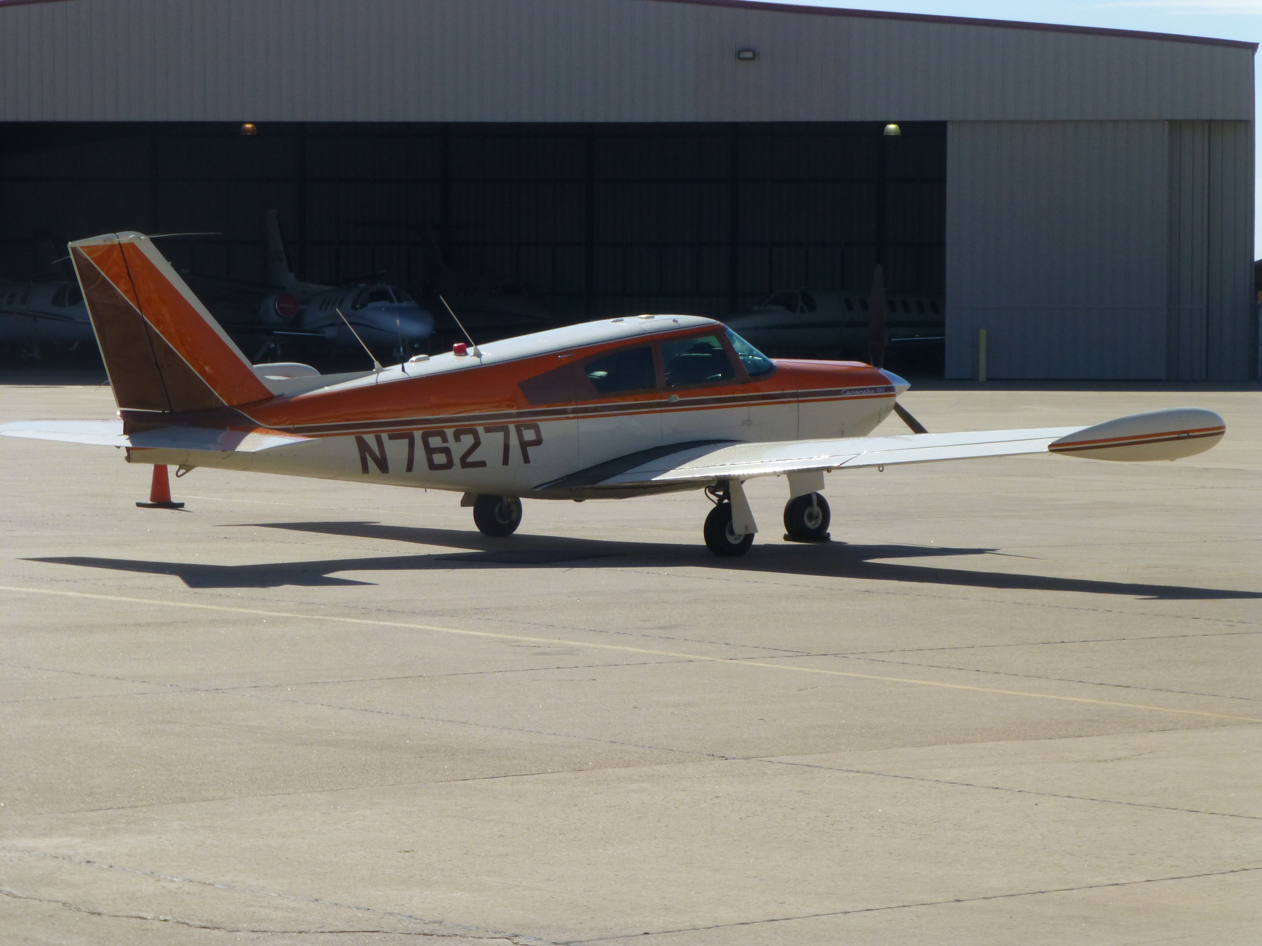 Piper PA-24 Comanche (N7627P)