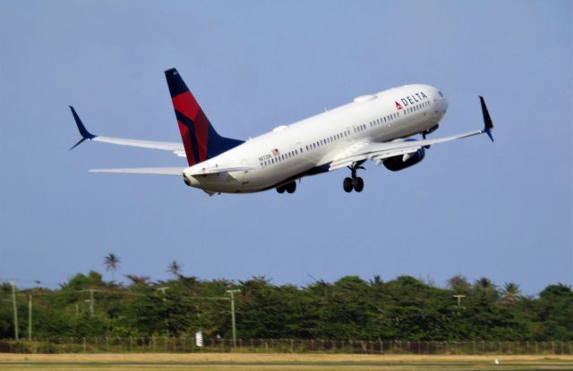 Boeing 737-900 (N872DN)