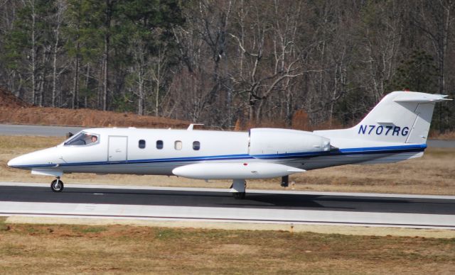 Learjet 35 (N707RG) - Rolling runway 20 - 1/20/10