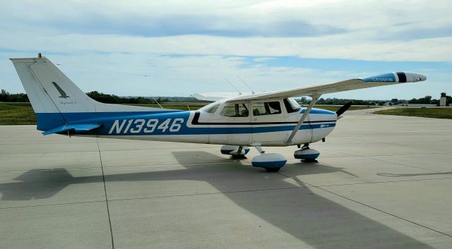 Cessna Skyhawk (N13946) - 10-09-21