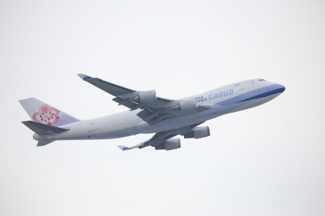 Boeing 747-400 (B-18711)