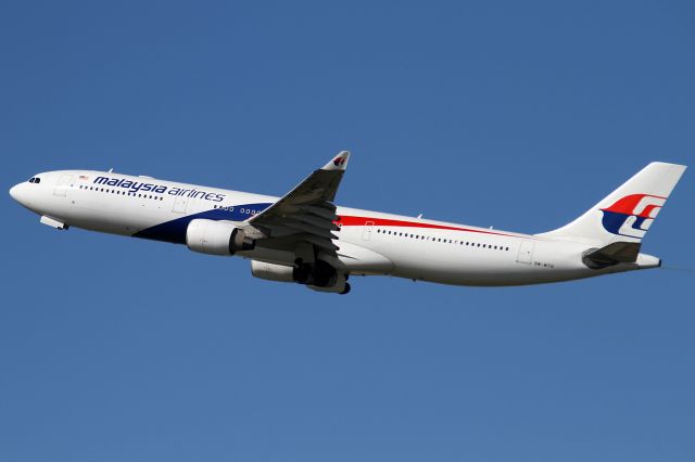 Airbus A330-300 (9M-MTH)