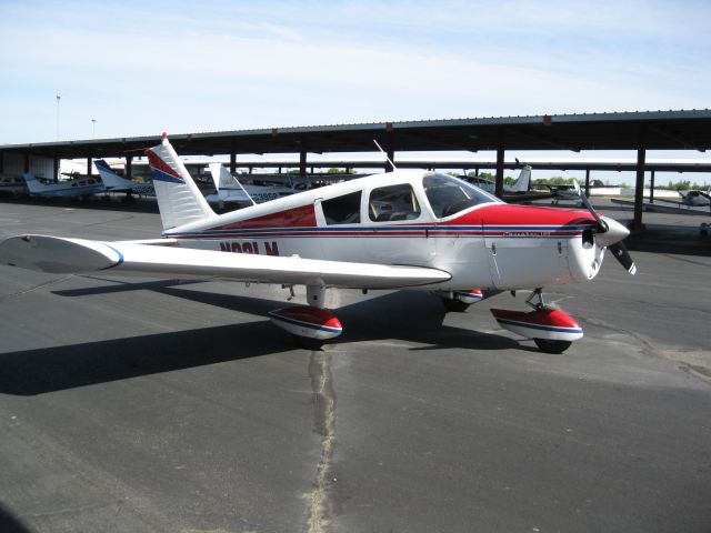 Piper Cherokee (N83LM)