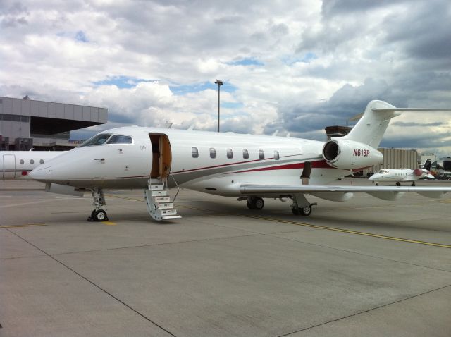 Bombardier Challenger 300 (N618R) - One sweet Challenger sitting at LSGG.