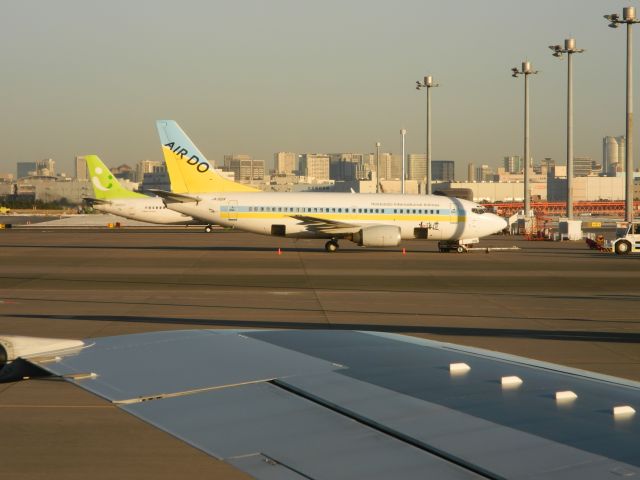 Boeing 737-500 (JA301K) - 21.Feb.2013