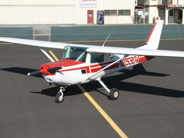 Cessna 152 (N25904)