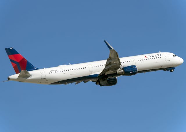 Airbus A321 (N319DN)
