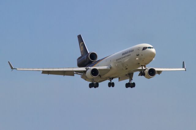 Boeing MD-11 —