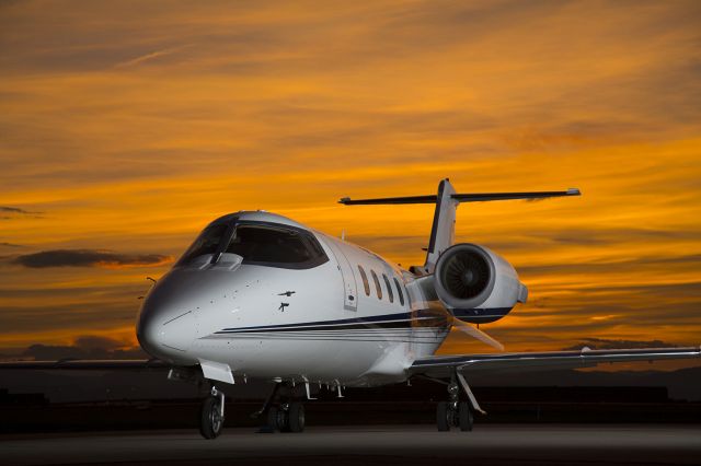 Learjet 55 (N222N) - Static shoot of a lear 55 KAPA