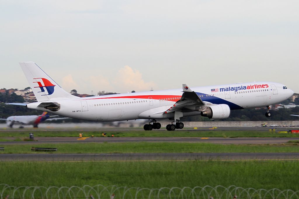 Airbus A330-300 (9M-MTA)