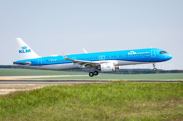Airbus A321 (PH-AXF)
