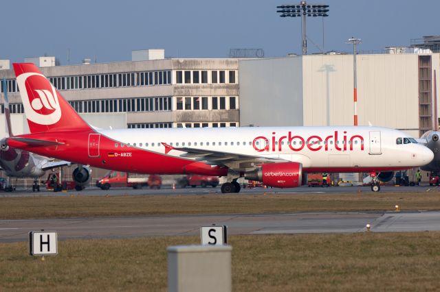 Airbus A320 (D-ABZE)