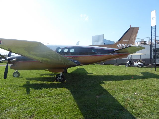 Beechcraft King Air 90 (N190XT)