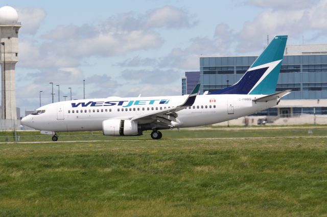 Boeing 737-700 (C-FWBG) - Landing 33L,Lester B.Pearson Intl Airport,CYYZ/YYZ
