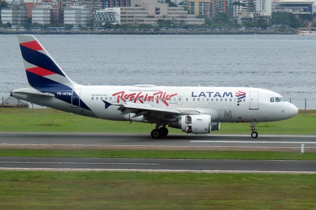 Airbus A319 (PR-MYM)