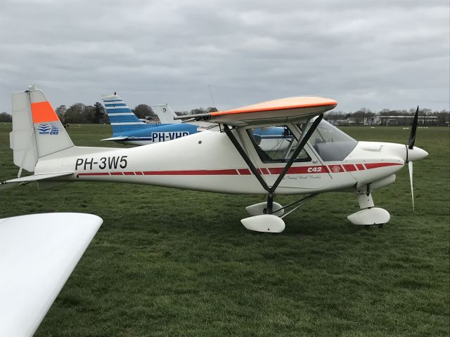 PH3W5 — - Icarus C42 awaiting the next flight 