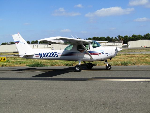 Cessna 152 (N49285) - Taxiing to RWY 24