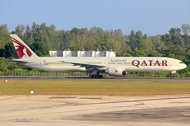 BOEING 777-300ER (A7-BEH)