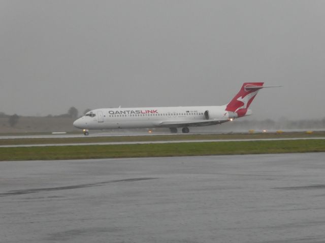 Boeing 717-200 (VH-NXE) - Gloomy wet day in Launceston.