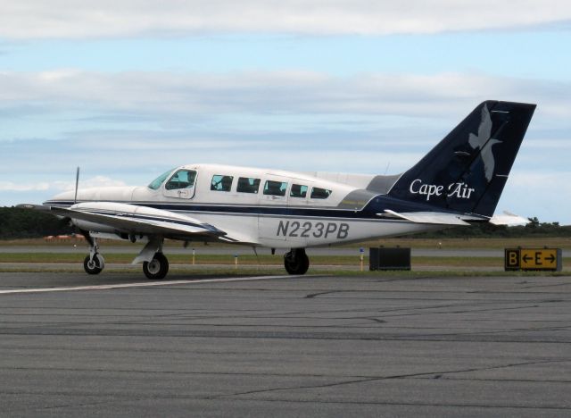 Cessna 402 (N223PB)