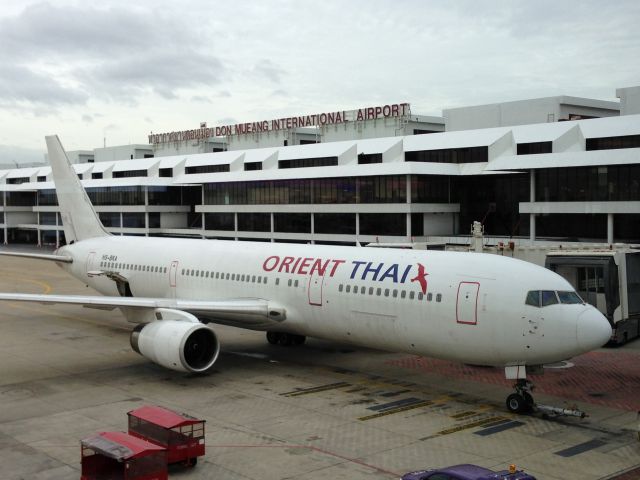 Boeing 737-700 (HS-BKA) - At Don Mueang International Airport, Bangkok.