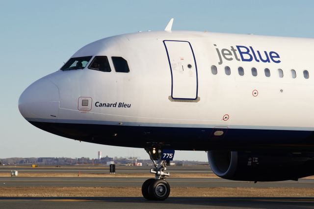 Airbus A320 (N775JB) - Canard Bleu