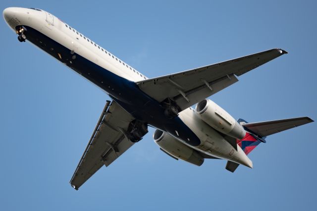 Boeing 717-200 — - Could not spot the "N" number