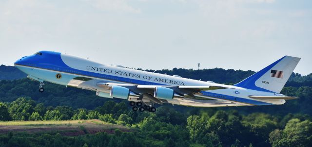 Boeing 747-200 (82-8000) - President Trump departing RDU, 7/27/20.  Taken from the parking deck.  A little backlit, but I did my best.