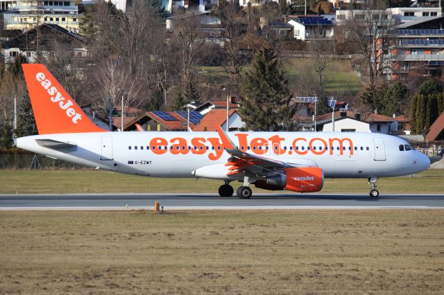 Airbus A320 (G-EZWY)